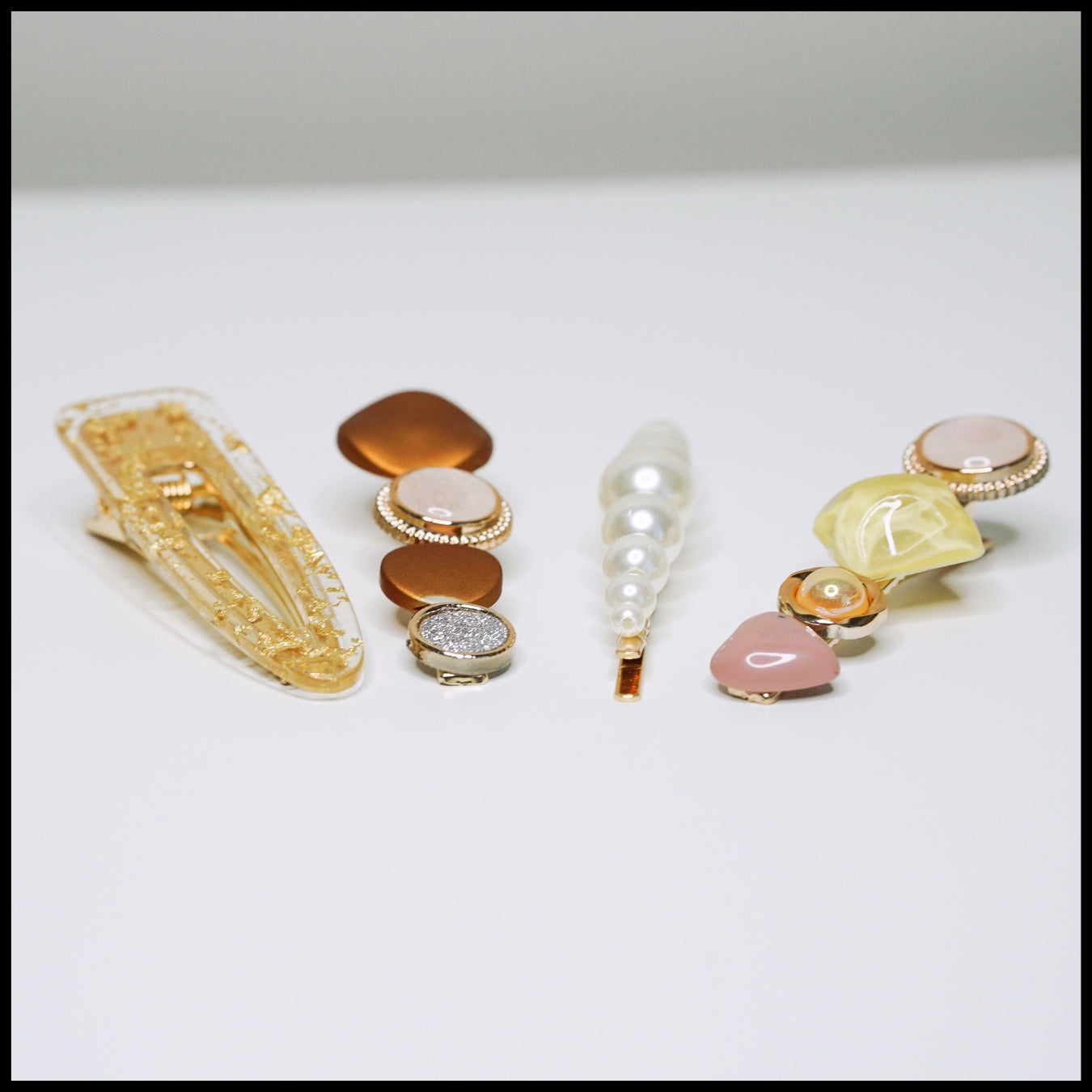 Golden & Pearl 4pcs Hair Clips